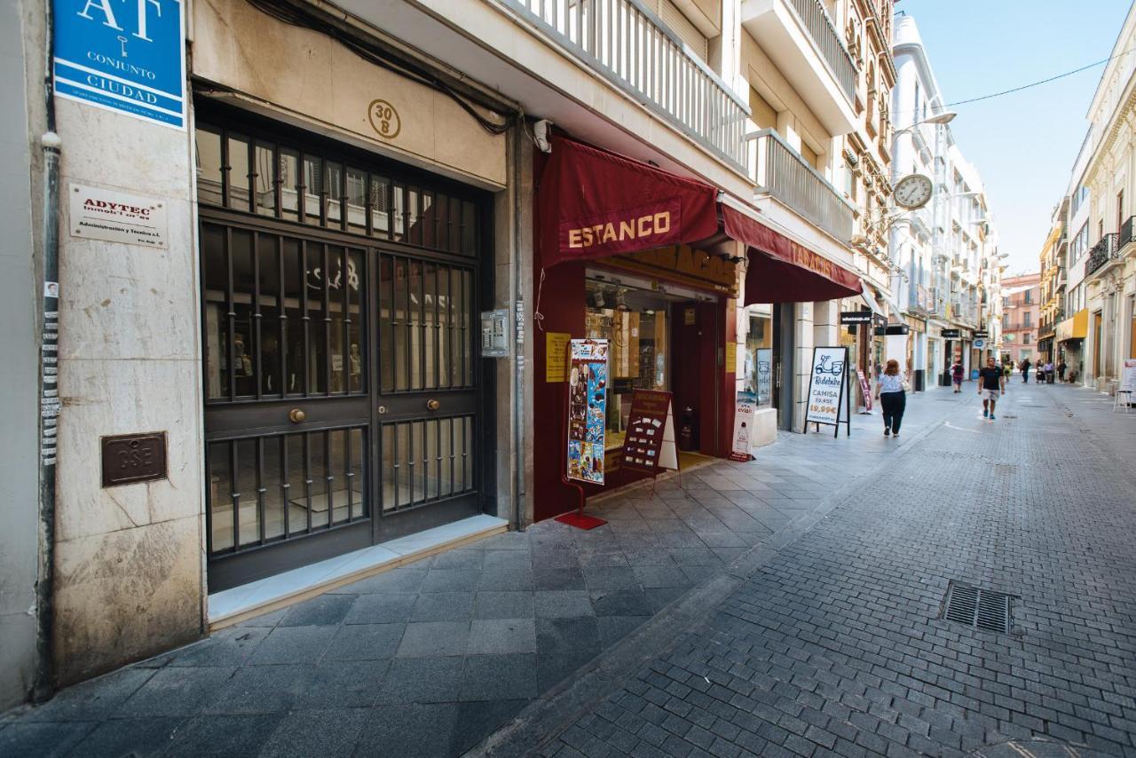 Hostly O'Donnell A Center-Fibre-Parking Optional Apartment Seville Exterior photo